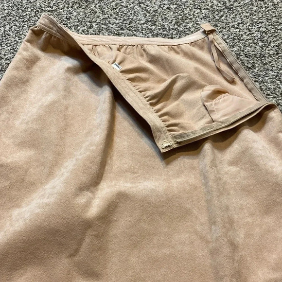 Vintage Union Made Skirt Set in Desert Pink (Golden Pink Tone) - Picture 5 of 7